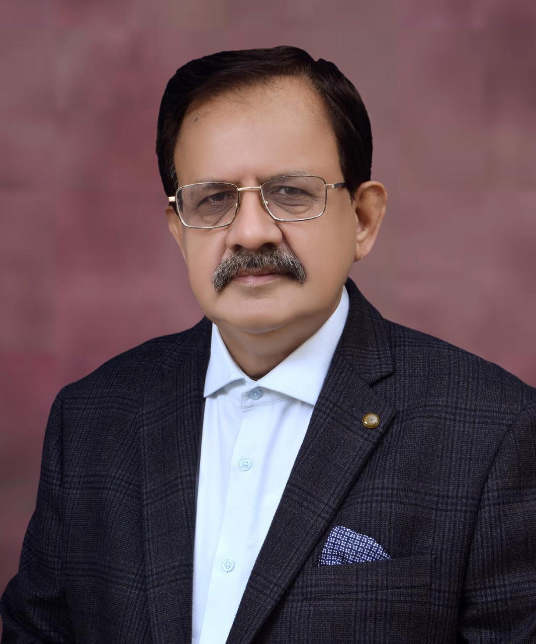Dr. Munawar Nadeem, Consultant General Surgeon
